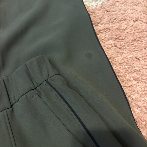 LULULEMON ON THE RIGHT TRACK DEEP GREEN SPLIT HEM PANTS SEE MEASUREMENTS - Picture 7 of 12